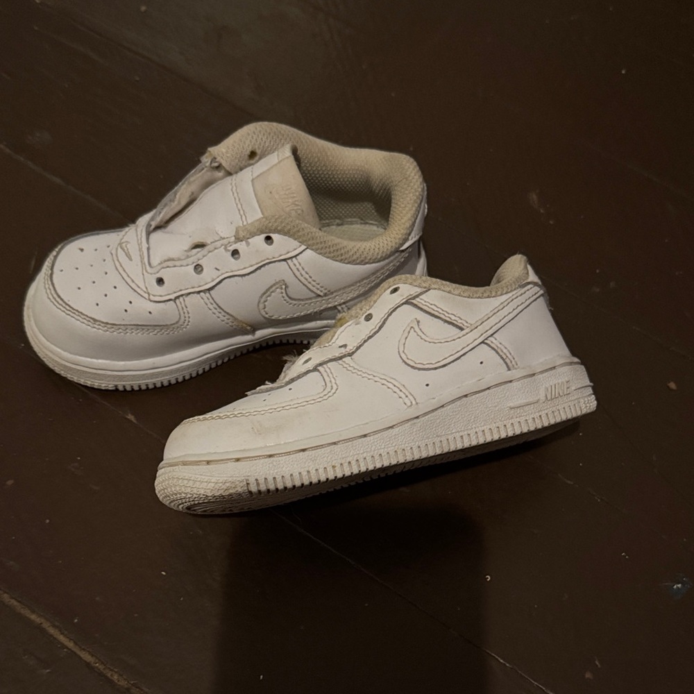 Nike Kids Cream Sneakers